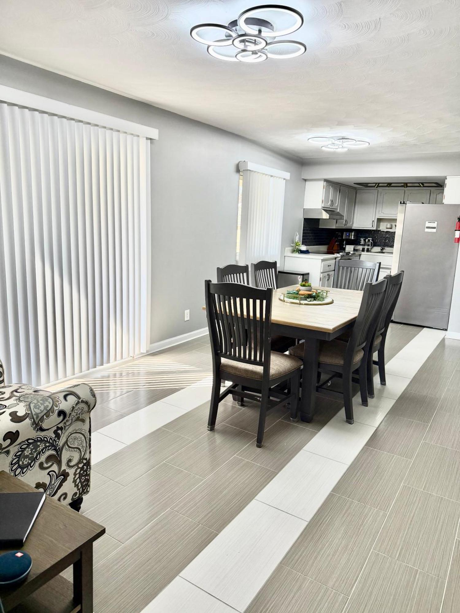 Delightful 3 Bedroom Home Ινδιανάπολη Εξωτερικό φωτογραφία