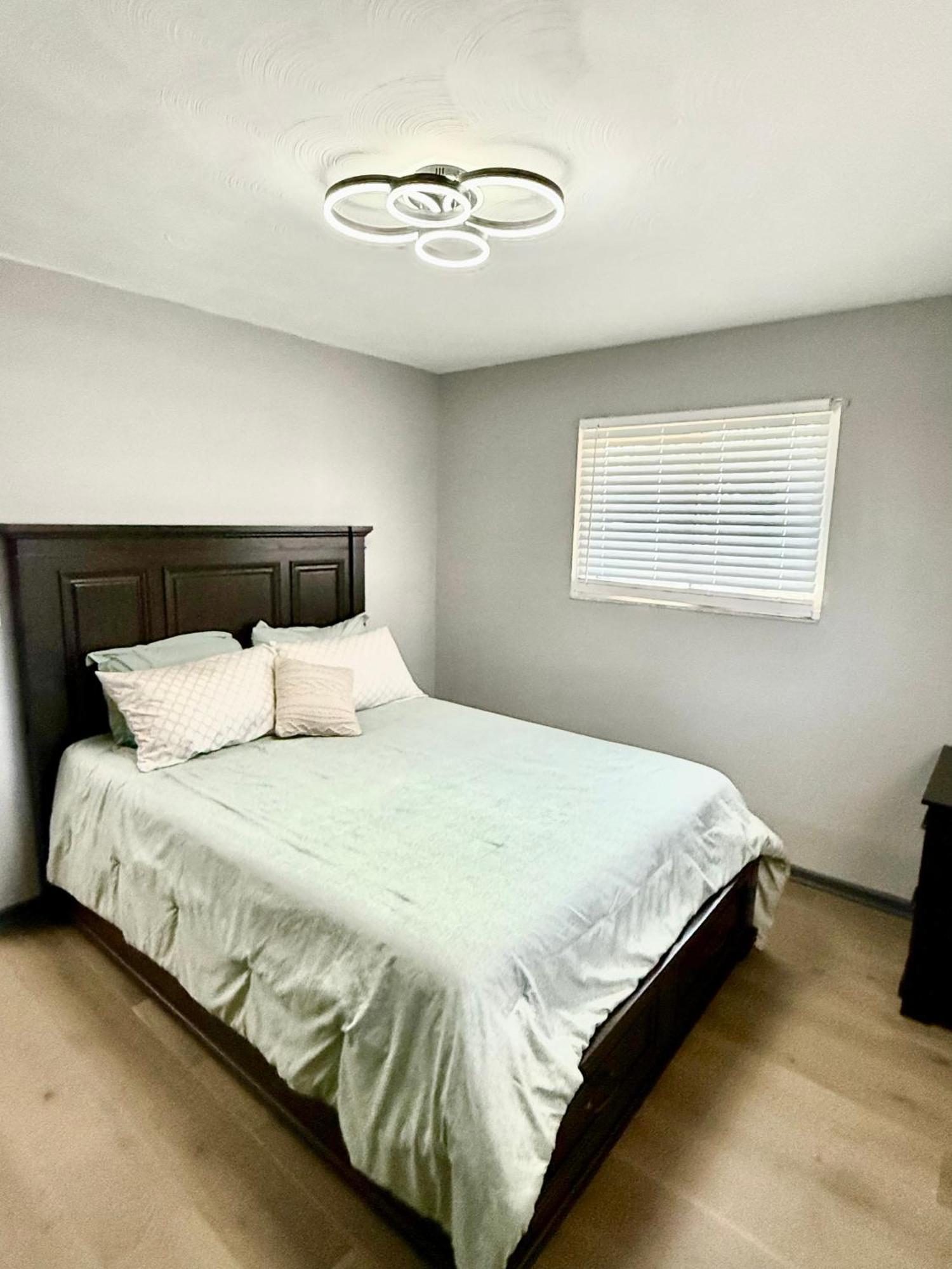 Delightful 3 Bedroom Home Ινδιανάπολη Εξωτερικό φωτογραφία